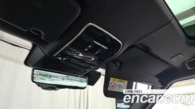 Land Rover Range Rover 2022 — ფოტო 37/40