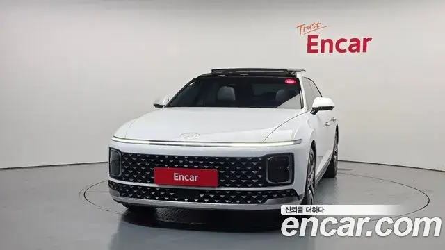 Hyundai Grandeur Hybrid 2024 — Photo 18/34