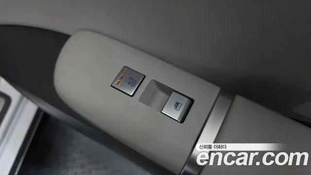 Hyundai Grandeur Hybrid 2024 — Photo 32/34
