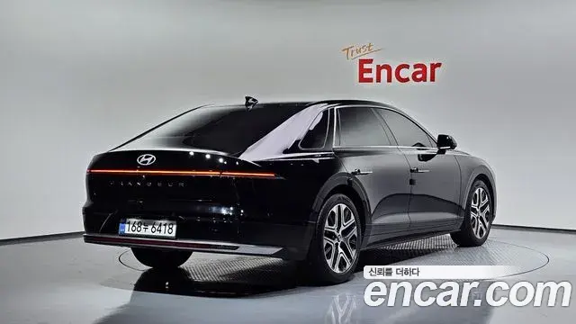 Hyundai Grandeur Hybrid 2023 — ფოტო 2/35