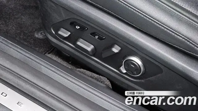 Hyundai Grandeur Hybrid 2023 — ფოტო 27/35