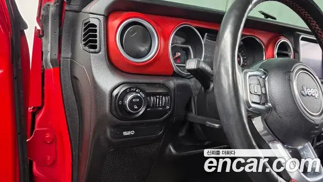Jeep Gladiator 2021 — Фото 16/20