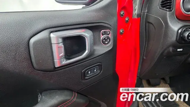 Jeep Gladiator 2021 — Photo 18/29