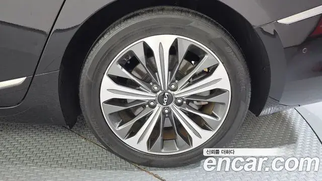 Kia K8 2021 — ფოტო 7/32
