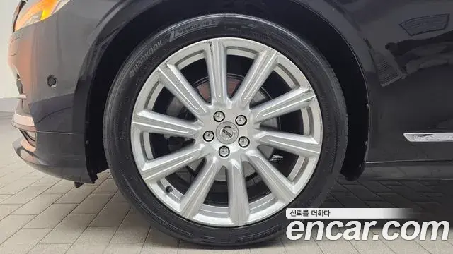 Volvo S90 2019 — ფოტო 19/34