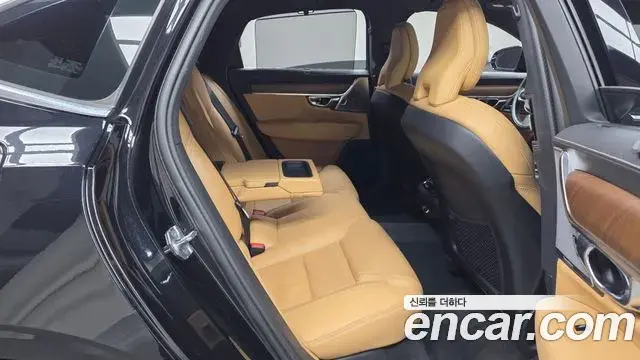 Volvo S90 2019 — ფოტო 18/34
