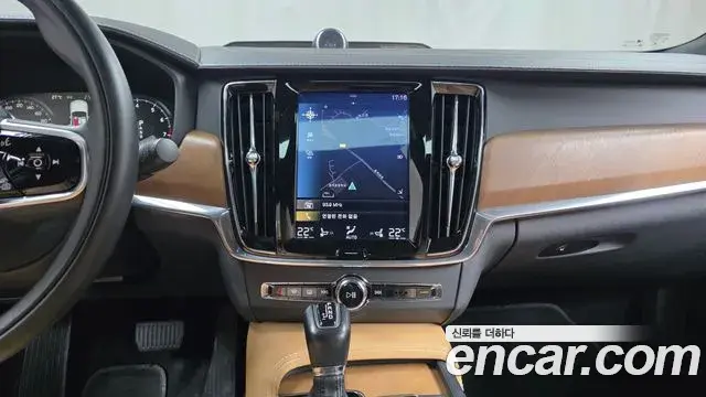 Volvo S90 2019 — ფოტო 13/34