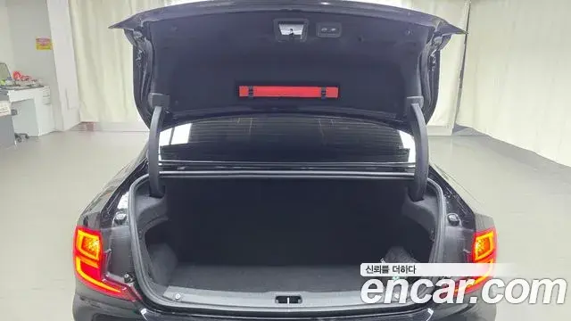 Volvo S90 2019 — ფოტო 34/34