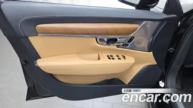 Volvo S90 2019 — ფოტო 25/34