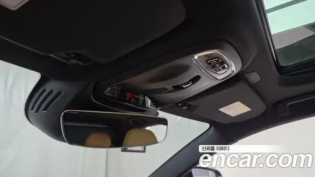 Volvo S90 2019 — ფოტო 28/34