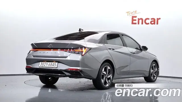 Hyundai The New Avante Hybrid 2021 — ფოტო 20/32