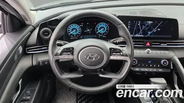 Hyundai The New Avante Hybrid 2021 — ფოტო 26/32