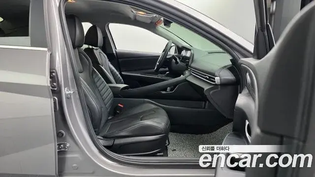 Hyundai The New Avante Hybrid 2021 — ფოტო 7/32