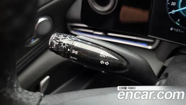 Hyundai The New Avante Hybrid 2021 — ფოტო 16/32