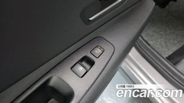 Hyundai The New Avante Hybrid 2021 — ფოტო 5/32