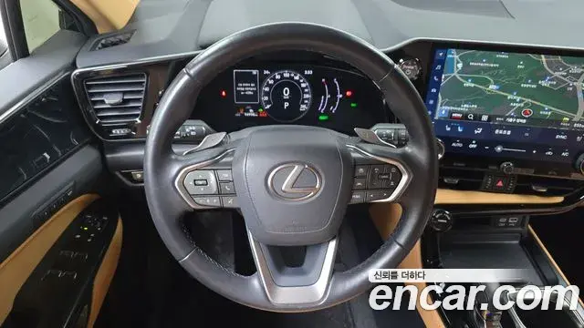Lexus NX350h 2023 — Photo 5/31