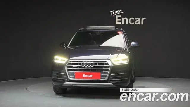 Audi Q5 2020 — ფოტო 19/31