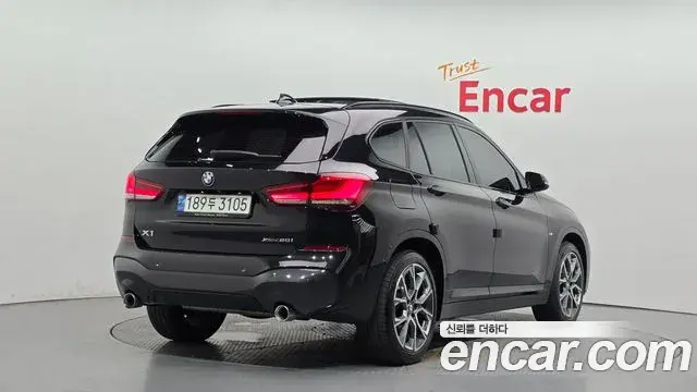 BMW X1 2022 — Şəkil 22/34