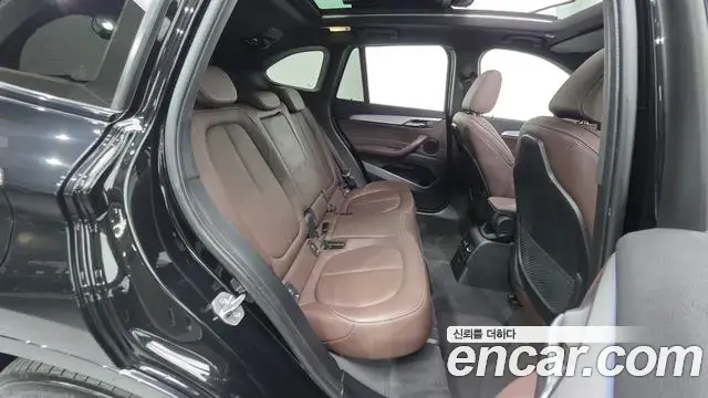 BMW X1 2022 — Şəkil 34/34