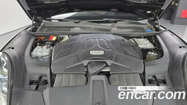 Porsche Cayenne 2020 — Şəkil 19/20