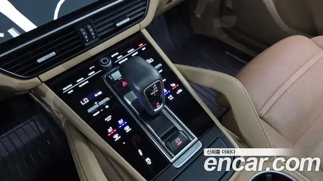Porsche Cayenne 2020 — Şəkil 17/20