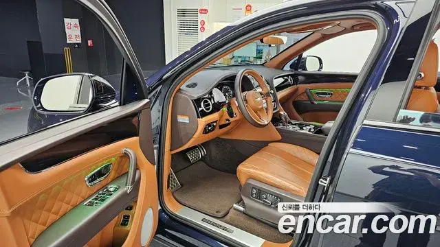 Bentley Bentayga 2018 — Photo 5/20