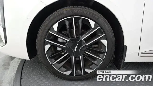 Kia K8 2025 — ფოტო 16/20