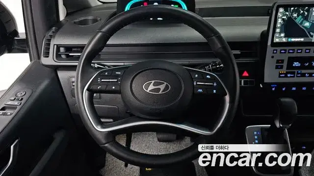 Hyundai Staria 2025 — Şəkil 24/34