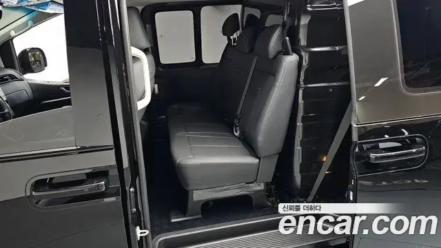 Hyundai Staria 2025 — Şəkil 18/34