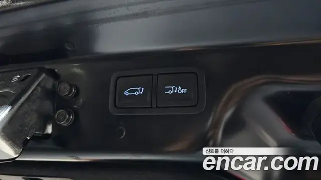 Hyundai Staria 2025 — Şəkil 11/34