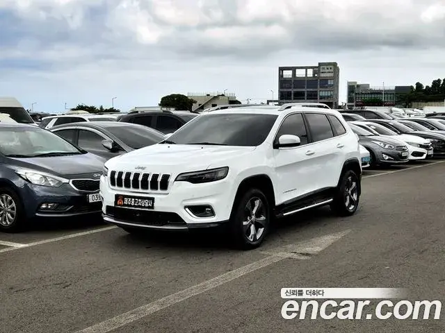Jeep Cherokee 2020 — Photo 1/20