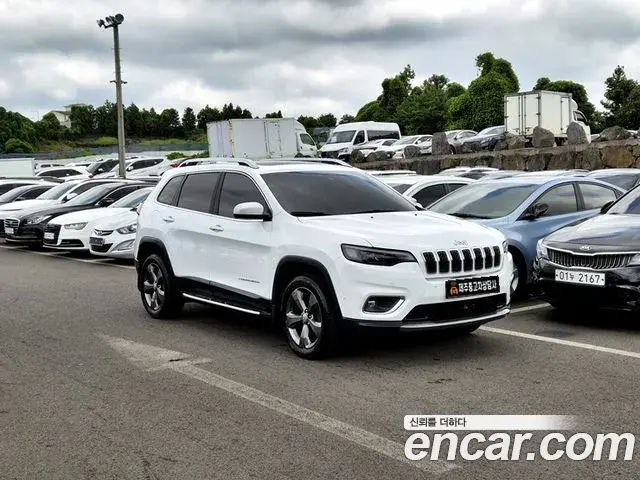 Jeep Cherokee 2020 — Photo 4/20