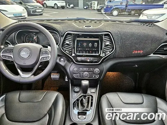 Jeep Cherokee 2020 — Photo 11/20