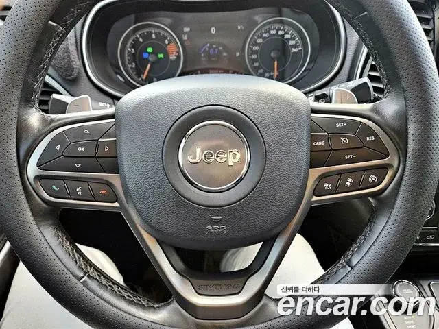 Jeep Cherokee 2020 — Photo 9/20