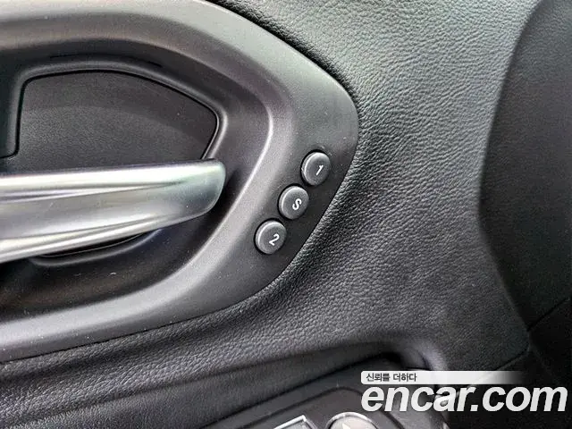 Jeep Cherokee 2020 — Photo 3/20