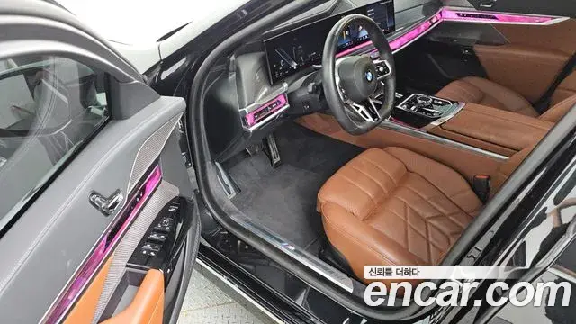 BMW 7 Series 2024 — ფოტო 16/20