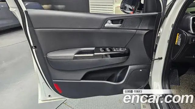 Kia Sportage The Bold 2019 — Photo 29/30