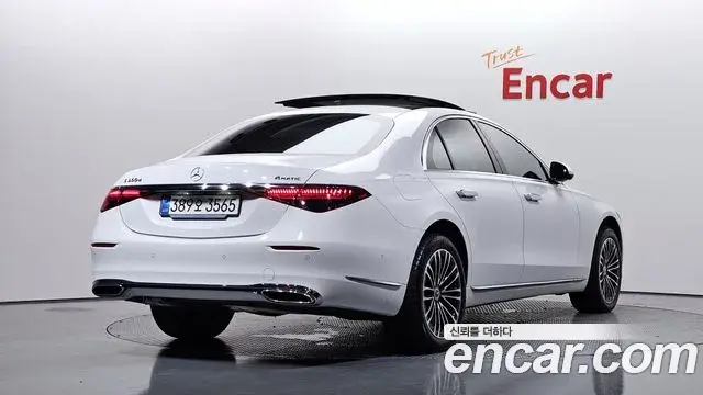 Mercedes-Benz S-Class 2025 — Photo 7/38