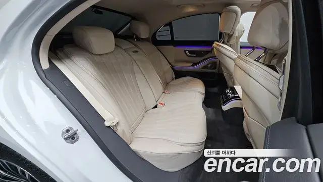 Mercedes-Benz S-Class 2025 — Photo 29/38