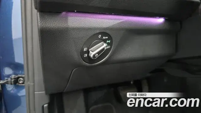 Volkswagen Jetta 2021 — Şəkil 31/33