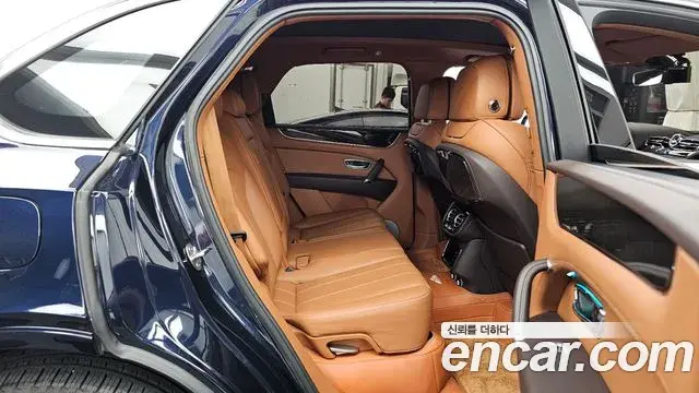 Bentley Bentayga 2019 — Şəkil 5/38