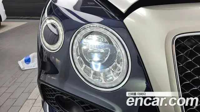 Bentley Bentayga 2019 — Şəkil 9/38