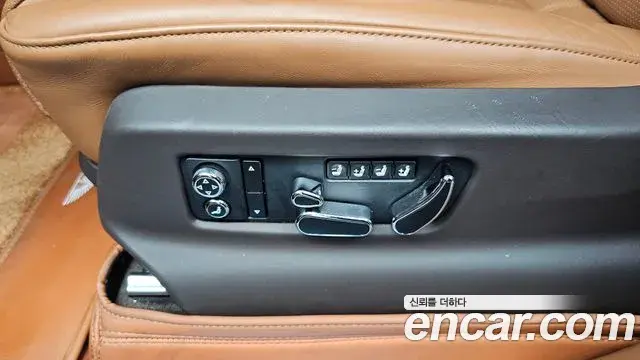 Bentley Bentayga 2019 — Şəkil 27/38