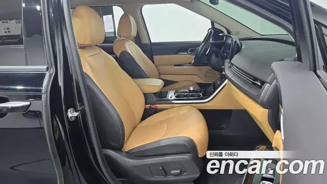 Kia Carnival 2022 — Photo 11/20