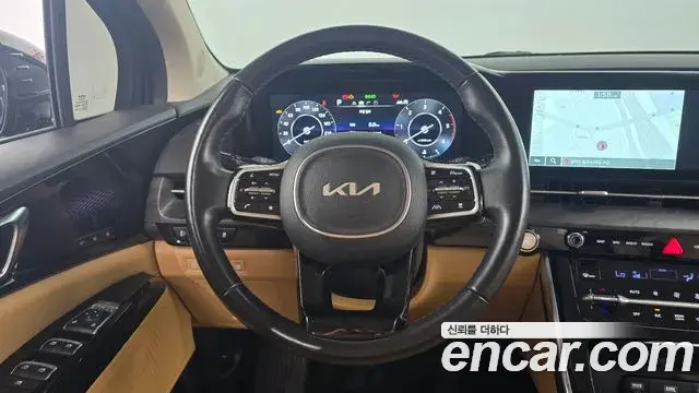 Kia Carnival 2022 — Photo 13/20
