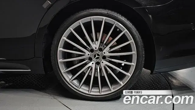 Mercedes-Benz S-Class 2024 — ფოტო 20/40