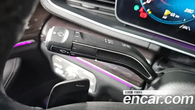 Mercedes-Benz GLE-Class 2023 — ფოტო 20/34