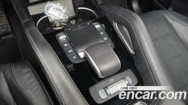 Mercedes-Benz GLE-Class 2023 — ფოტო 30/34