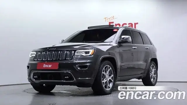 Jeep Grand Cherokee 2021 — ფოტო 30/31