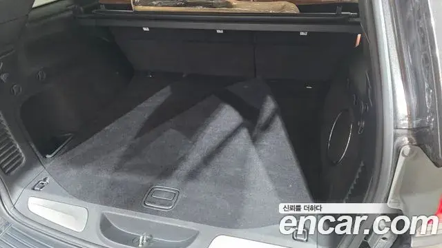 Jeep Grand Cherokee 2021 — ფოტო 14/31